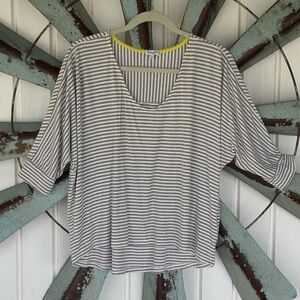 Splendid Women's Gray Striped 3/4th Sleeve Knit Top Size Large